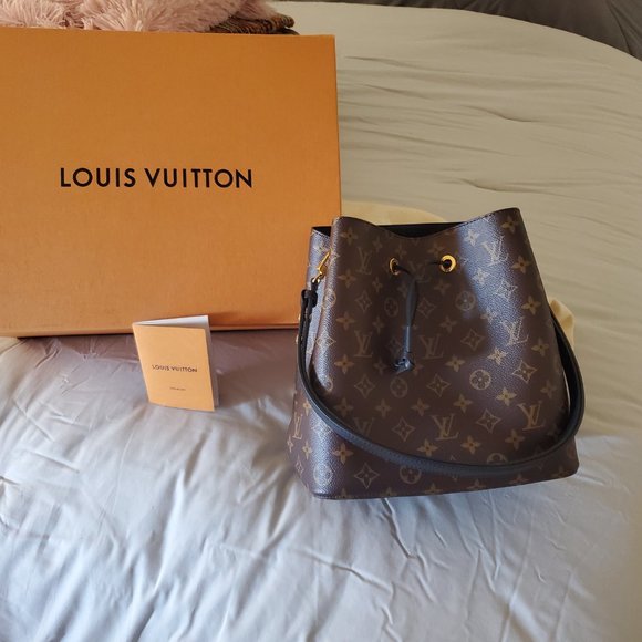 Louis Vuitton Handbags - 100% Authentic Louis Vuitton Neo Noe